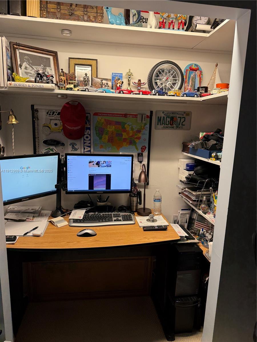 LAGO DEL REY CONDO - Residential