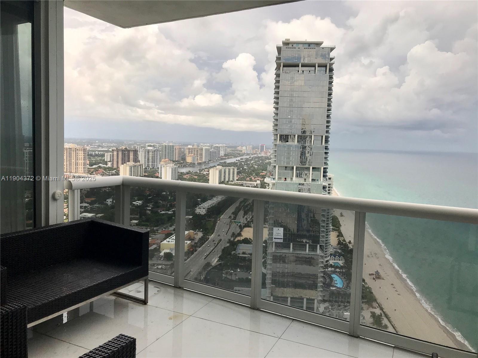 TRUMP ROYALE CONDO - Residential