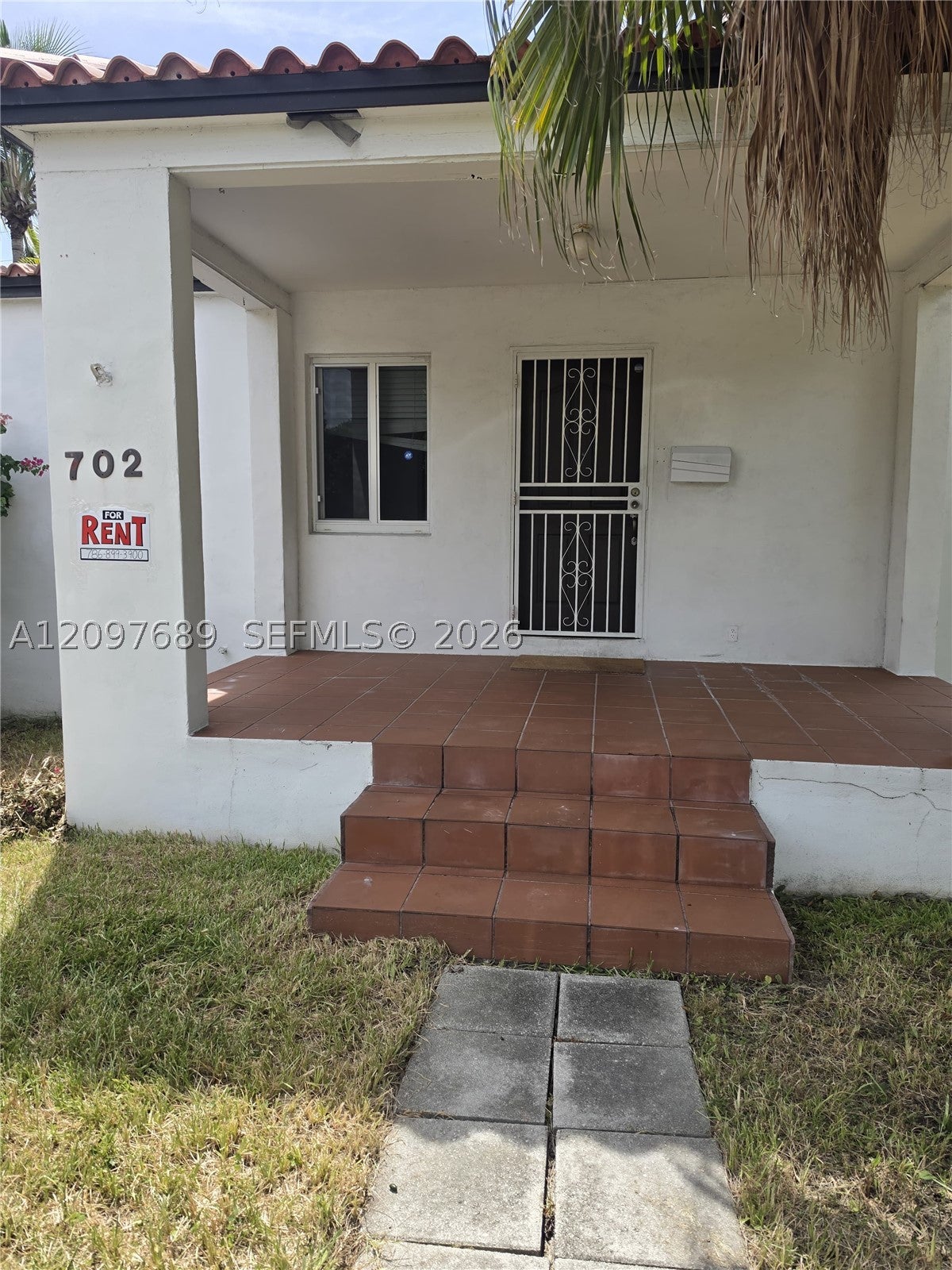 702 Boabadilla St