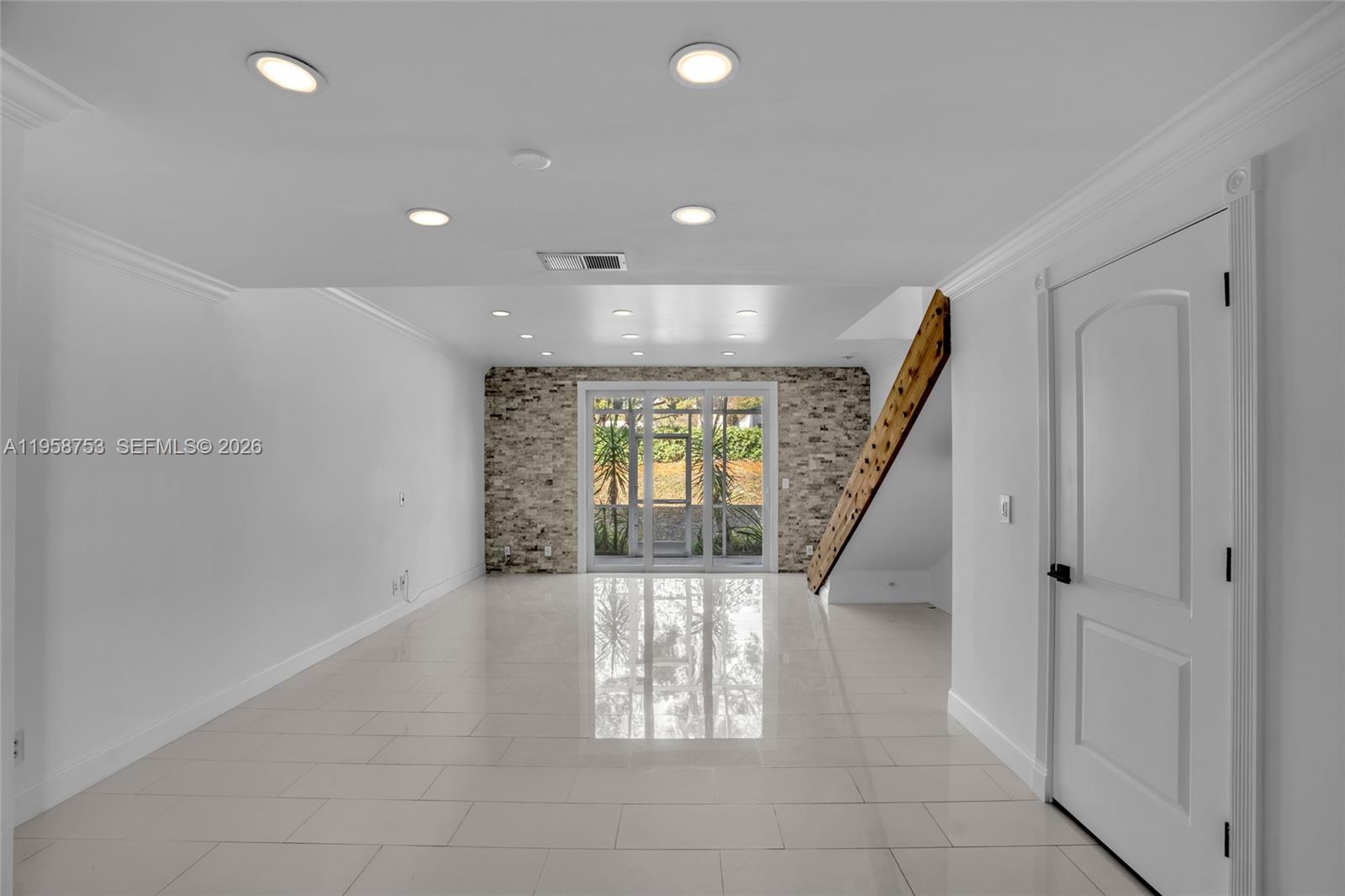 SECTORS 3 & 4 BOUNDARY PL - Residential Lease