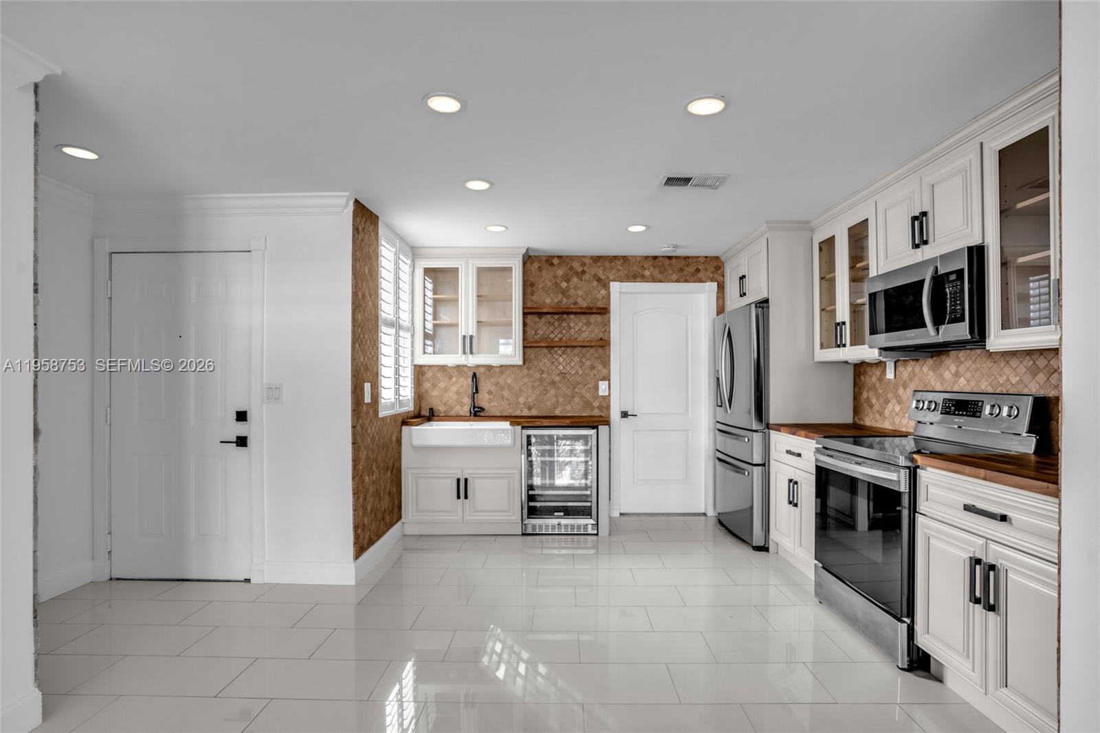 SECTORS 3 & 4 BOUNDARY PL - Residential Lease