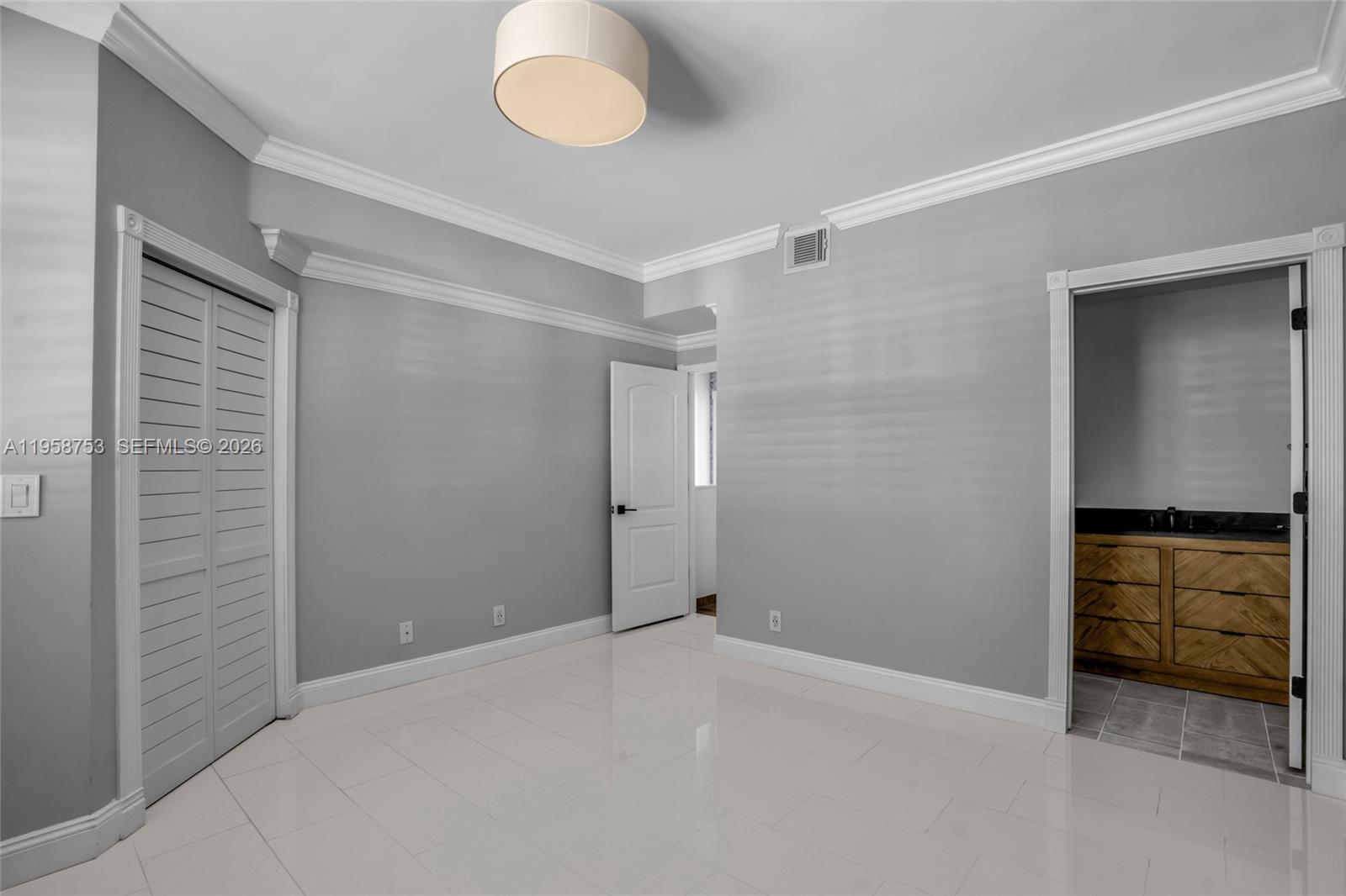 SECTORS 3 & 4 BOUNDARY PL - Residential Lease