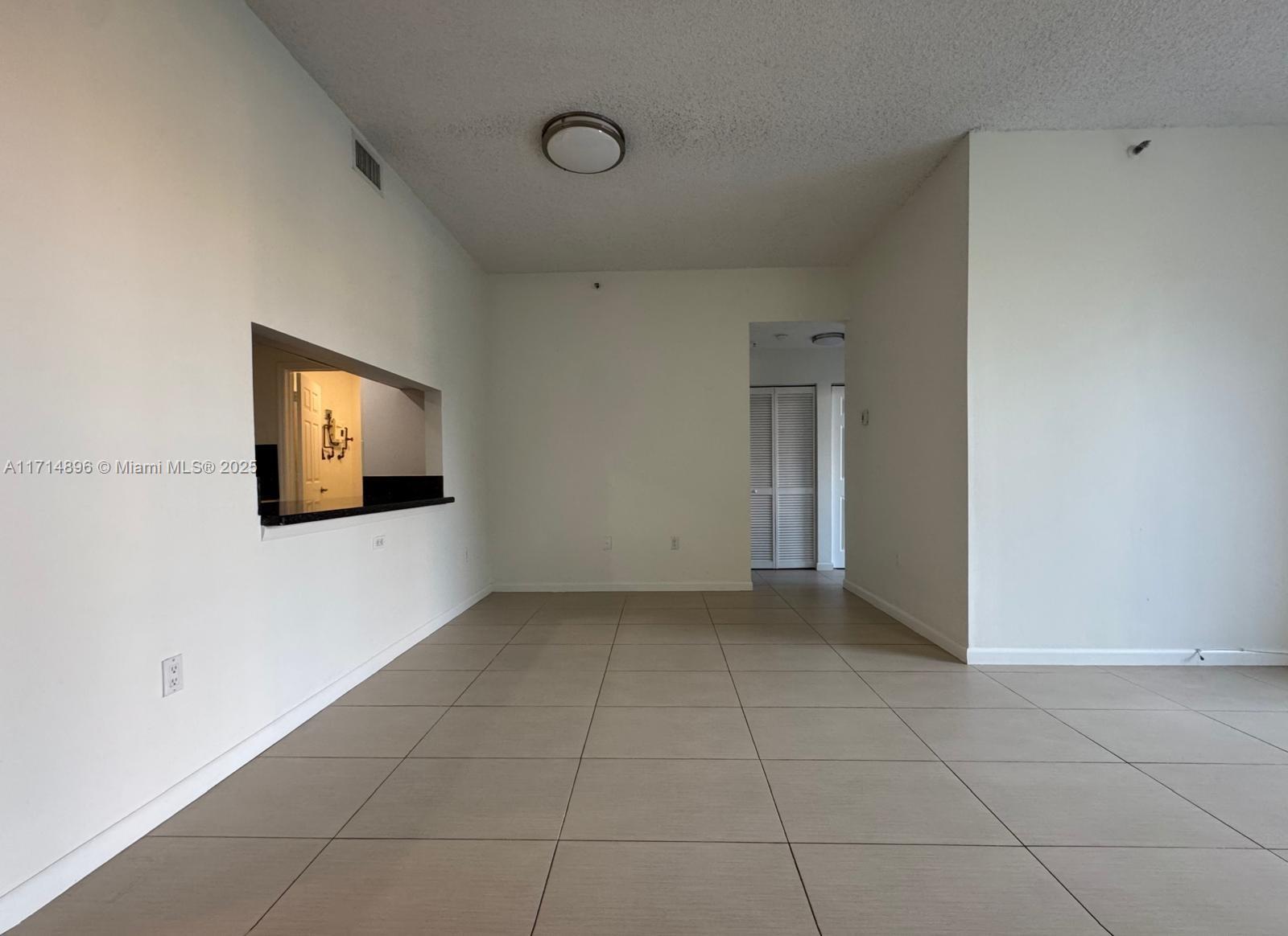 DORAL HOUSE CONDO NO 1 - Residential