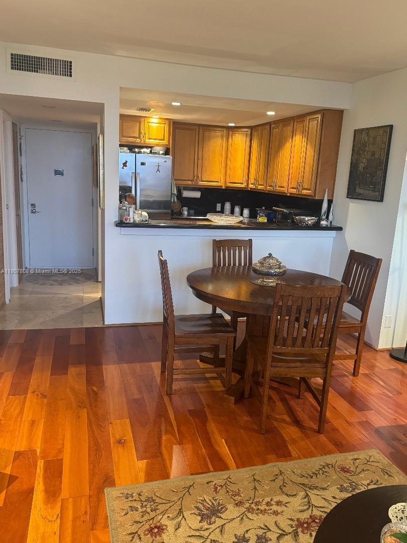 CORONADO CONDO- TOWER II - Residential