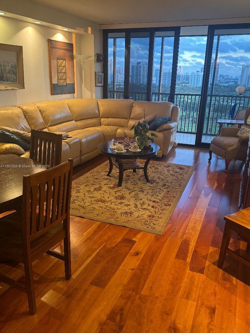 CORONADO CONDO- TOWER II - Residential