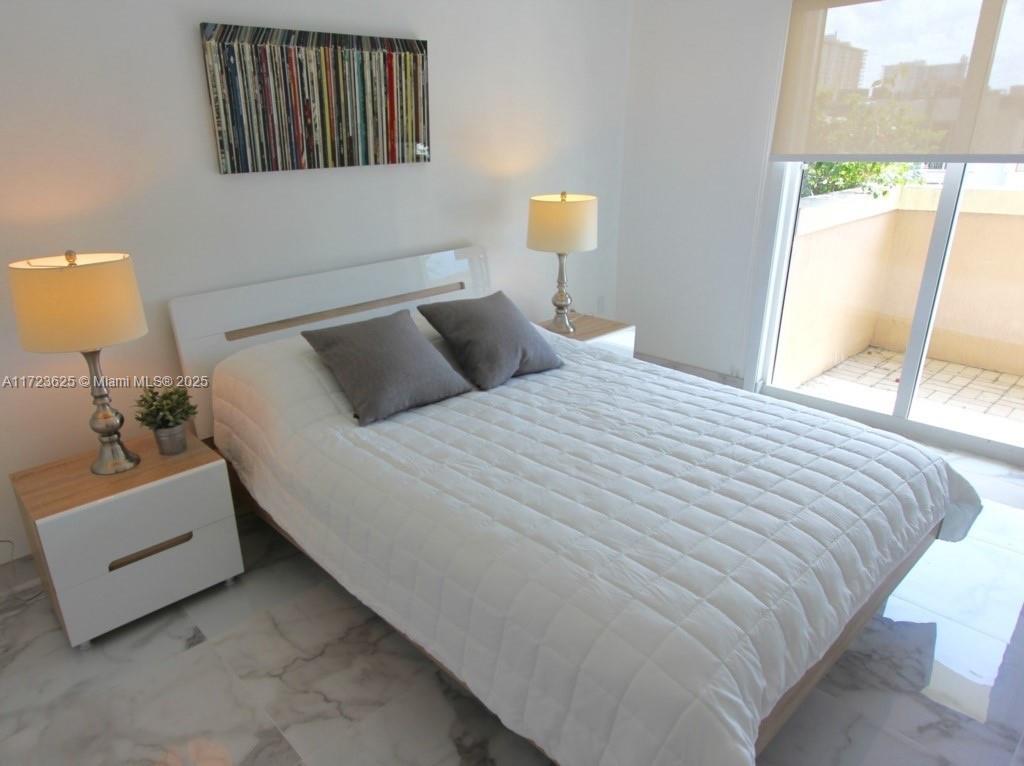 KING DAVID OF SUNNY ISLES - Residential