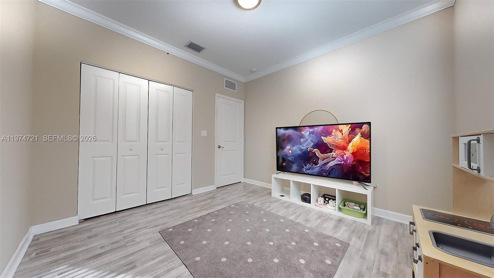 KINGMAN COMMONS - Residential