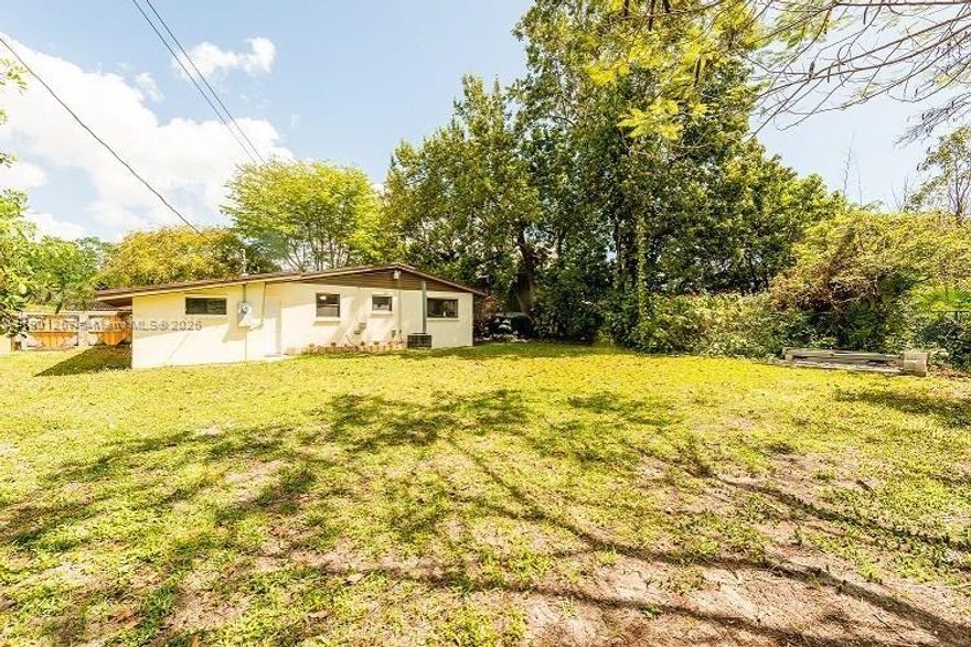 GREAT HOME WITH 3 BED, 2 BATH ON A LARGE LOTE OVER 110OO SF, EXCELLENT LOCATION, RIGHT ON A PRIVATE OAK LINED HISTORIC DESIGNATED COUNTRY ROAD, UPDATED WITH A LARGE KITCHEN AND TOPLINE STAINLESS STEEL APPLIANCES, LARGE YARD TO ENJOY THE BEAUTIFUL GARDEN AND TREES, ROOF IN EXCELLENT CONDITION!! CLOSE TO SUPERMARKETS ,TARGET AND CONTINENTAL PARK, EASY ACCESS TO US1, PALMETO EXPWY AND METRORAIL. EASY TO SHOW!!!