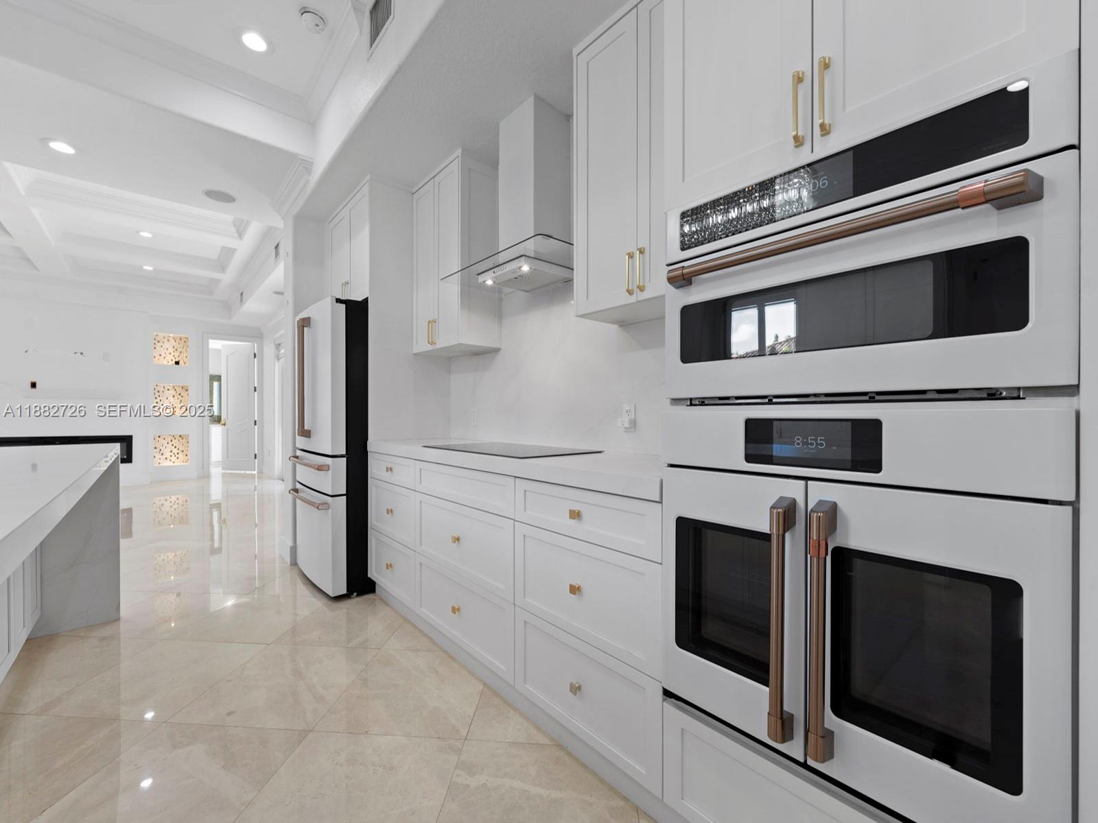 SOUTH SPRINGS HOMES - Residential