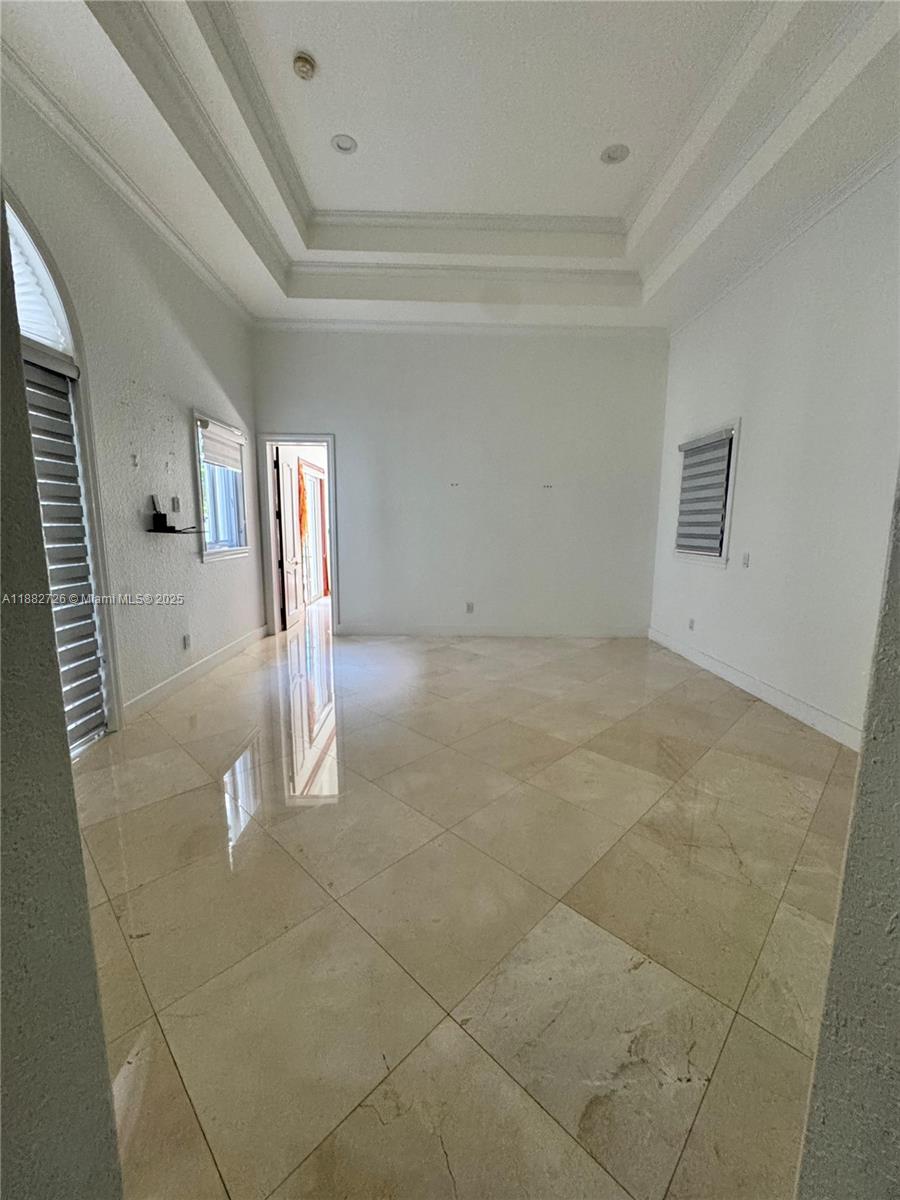 SOUTH SPRINGS HOMES - Residential