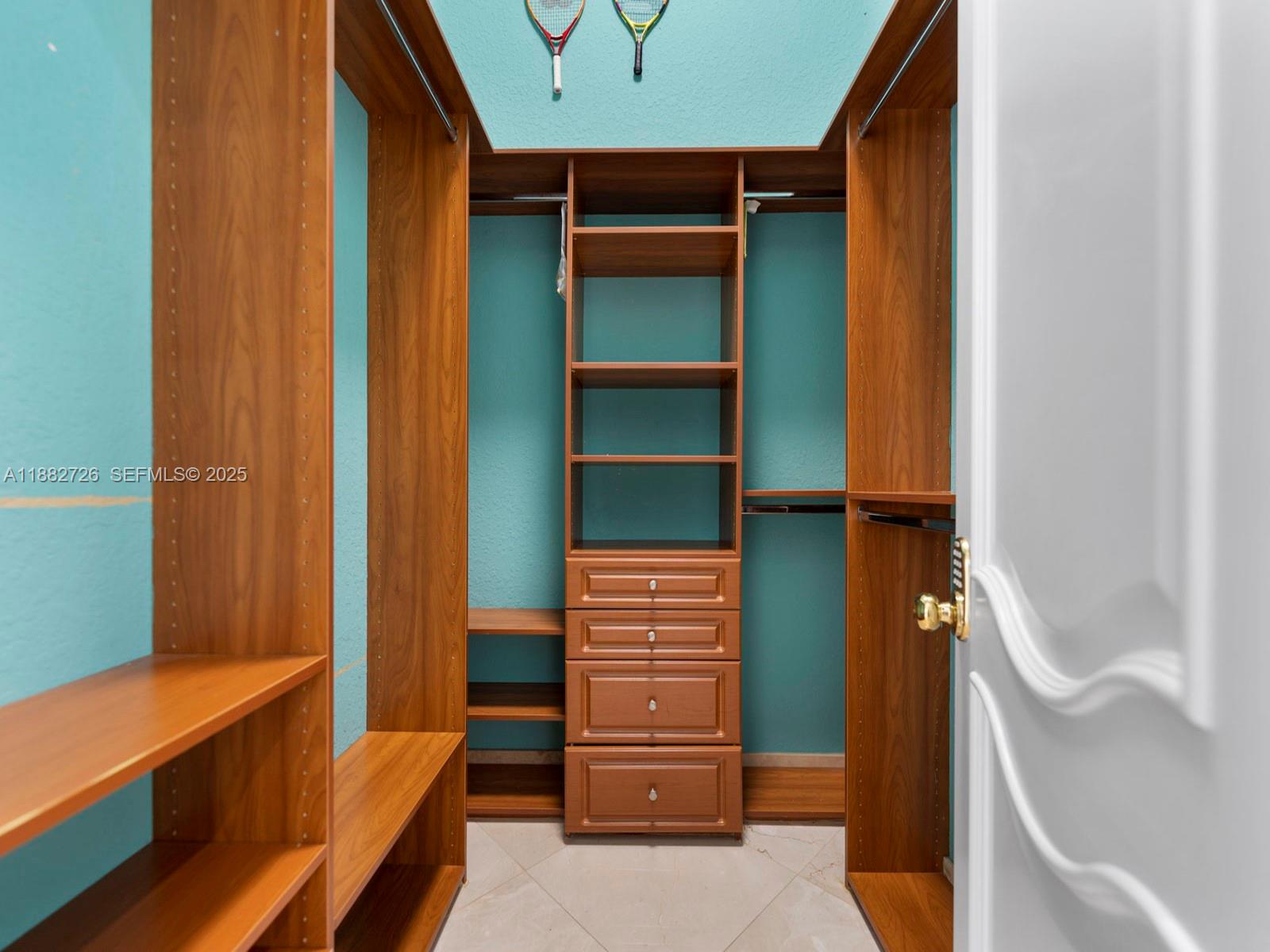 SOUTH SPRINGS HOMES - Residential