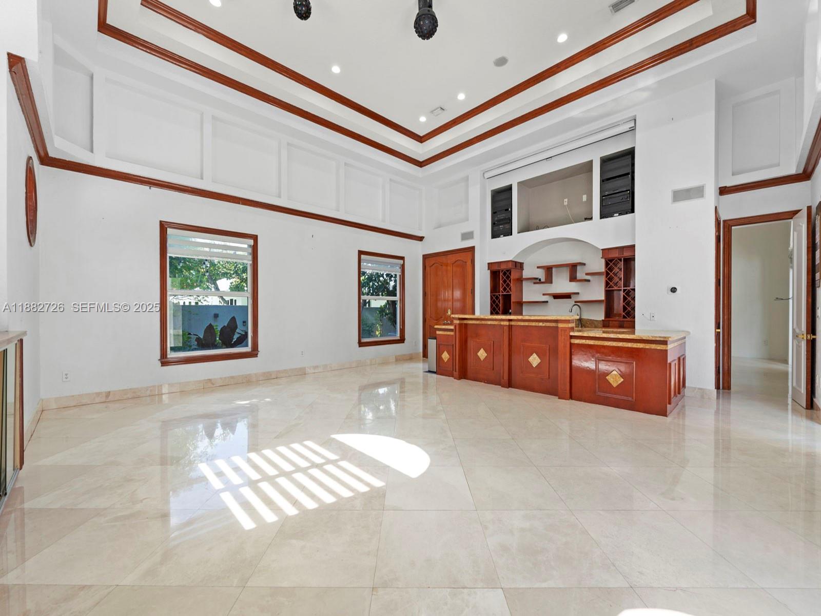 SOUTH SPRINGS HOMES - Residential