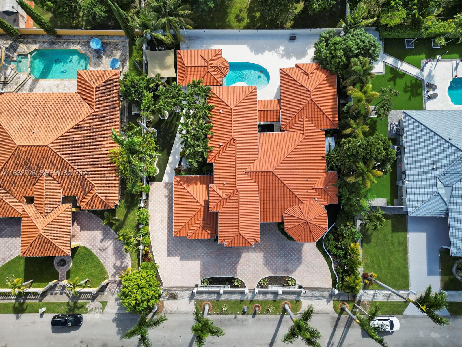 SOUTH SPRINGS HOMES - Residential