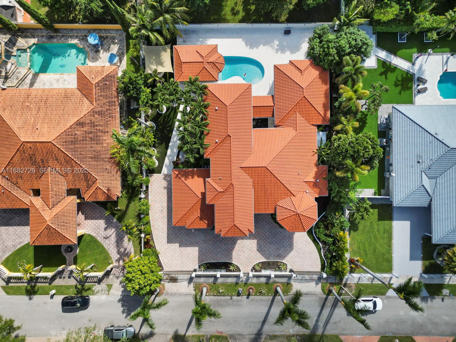 SOUTH SPRINGS HOMES - Residential