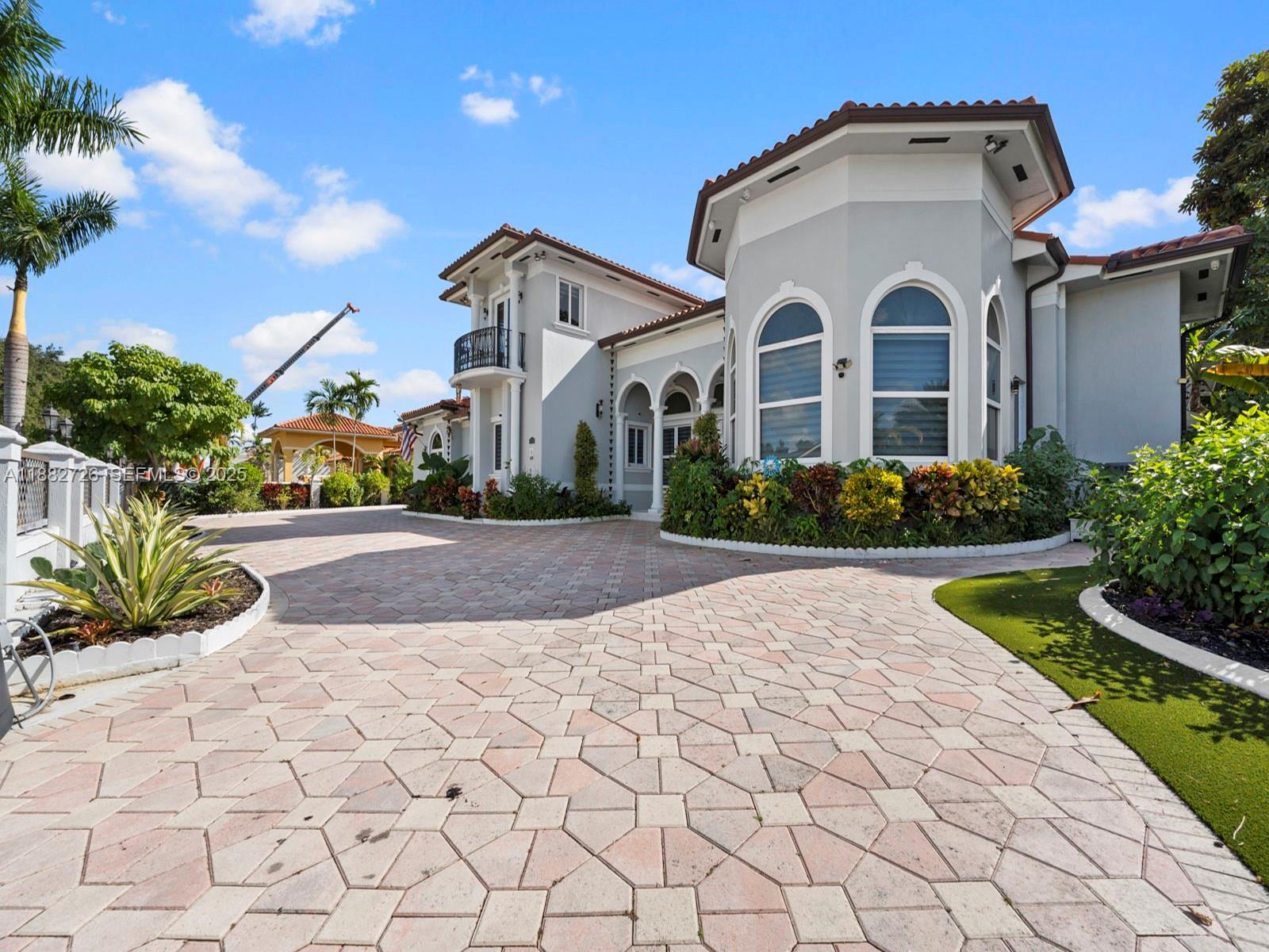 SOUTH SPRINGS HOMES - Residential