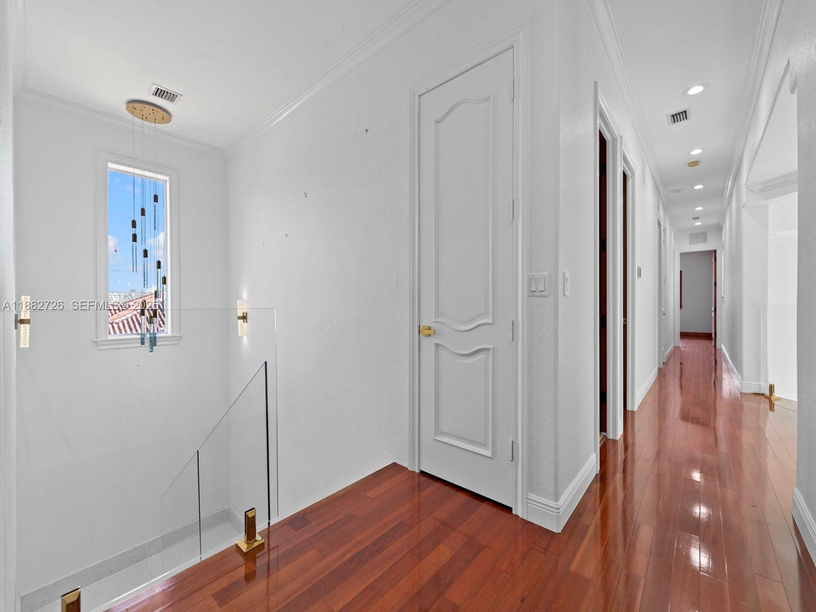 SOUTH SPRINGS HOMES - Residential