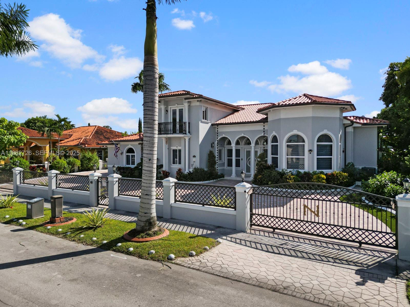 SOUTH SPRINGS HOMES - Residential