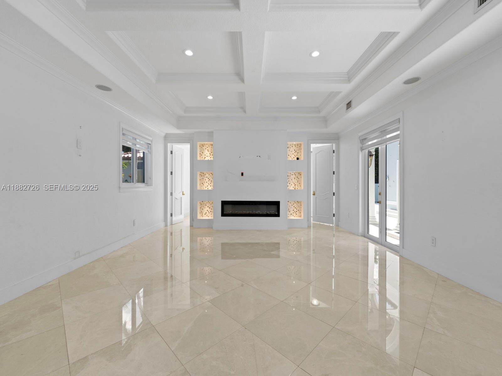 SOUTH SPRINGS HOMES - Residential