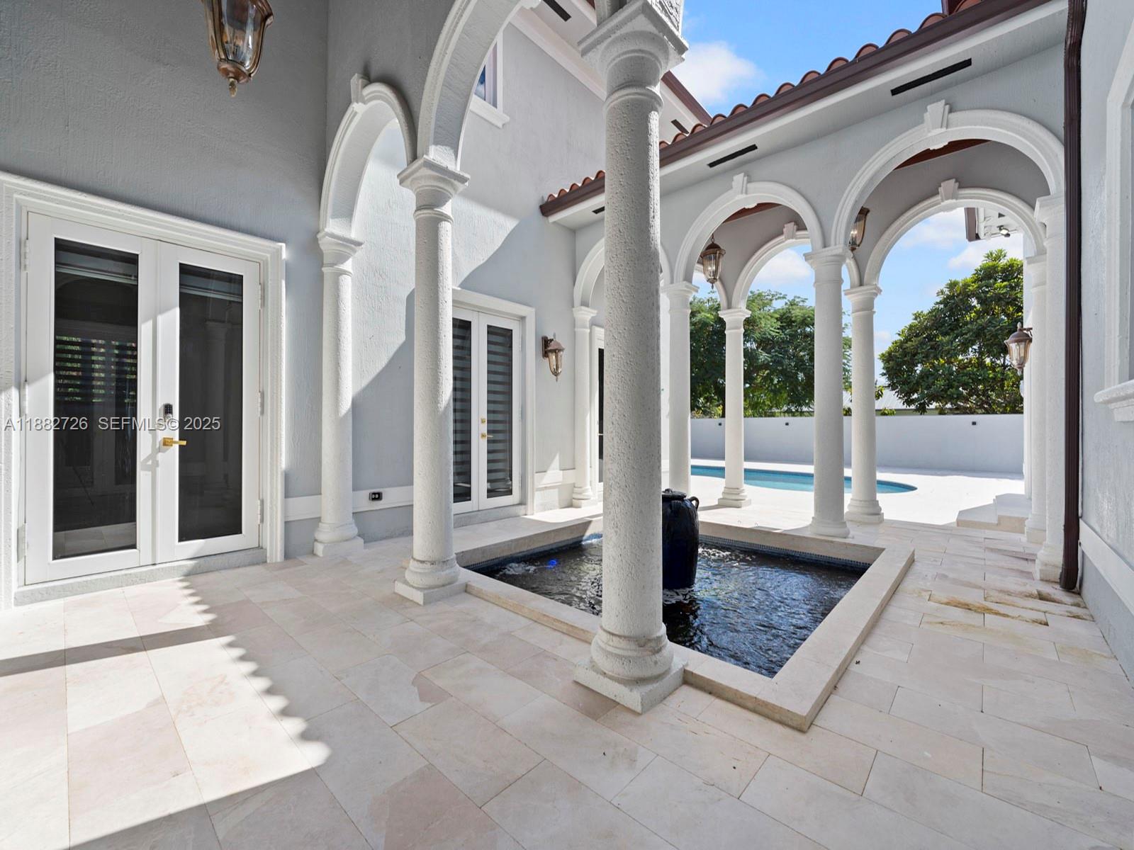 SOUTH SPRINGS HOMES - Residential