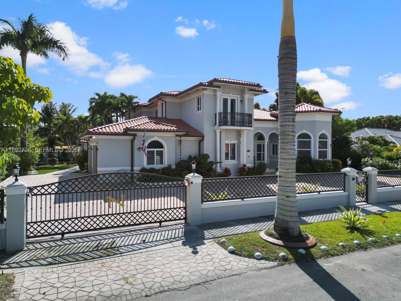 SOUTH SPRINGS HOMES - Residential