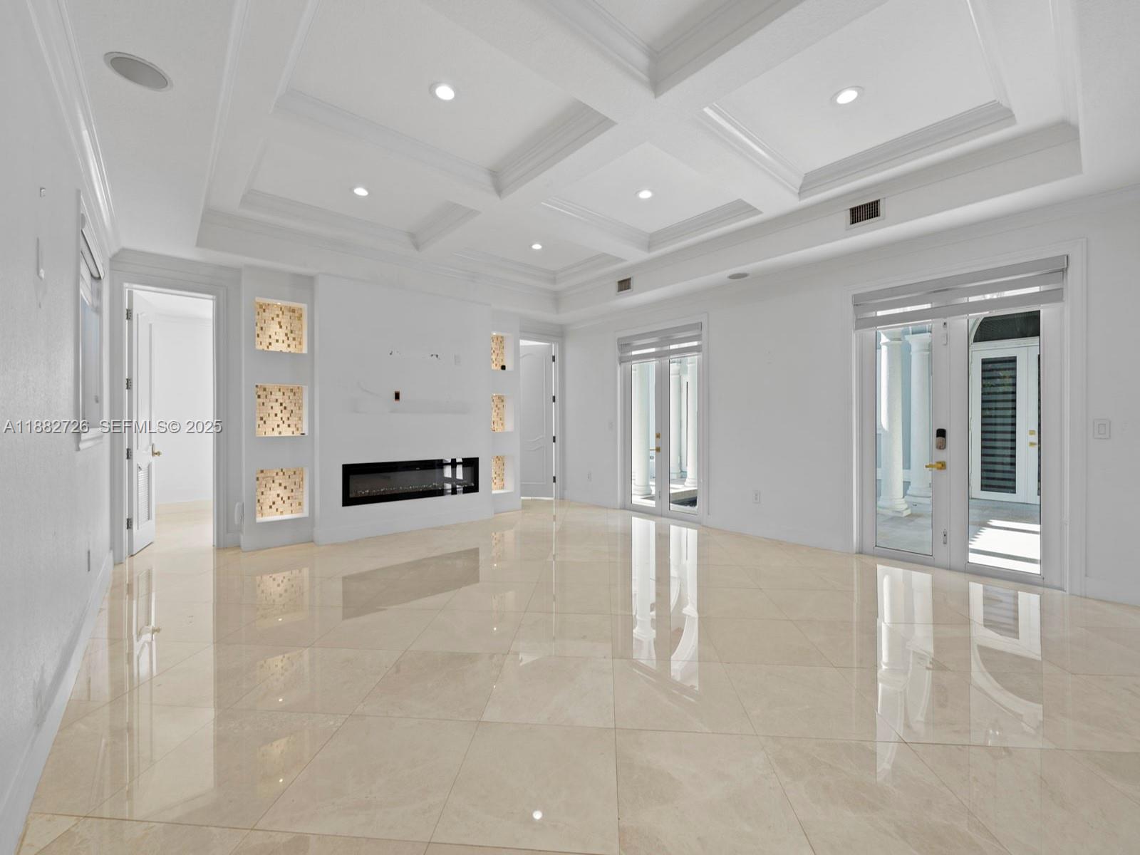 SOUTH SPRINGS HOMES - Residential