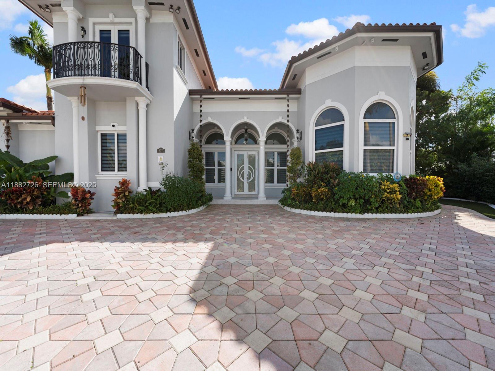 SOUTH SPRINGS HOMES - Residential