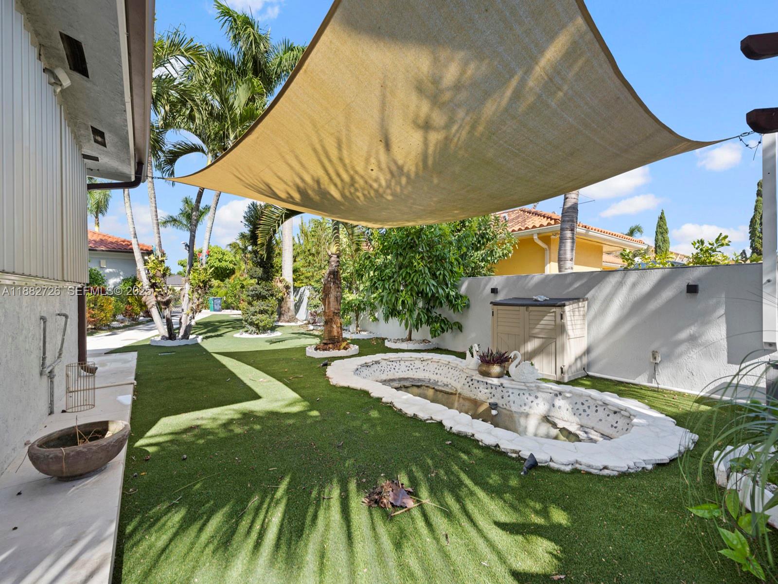 SOUTH SPRINGS HOMES - Residential