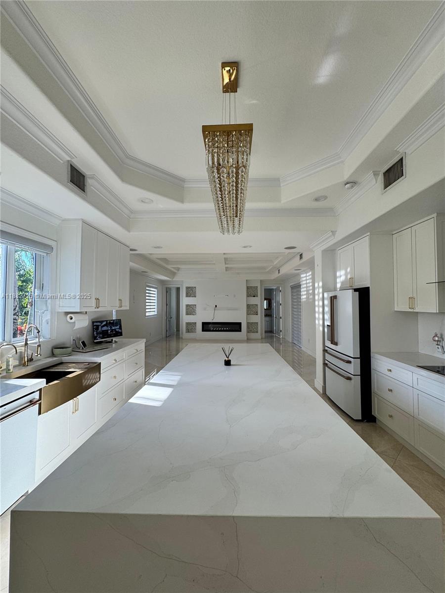 SOUTH SPRINGS HOMES - Residential