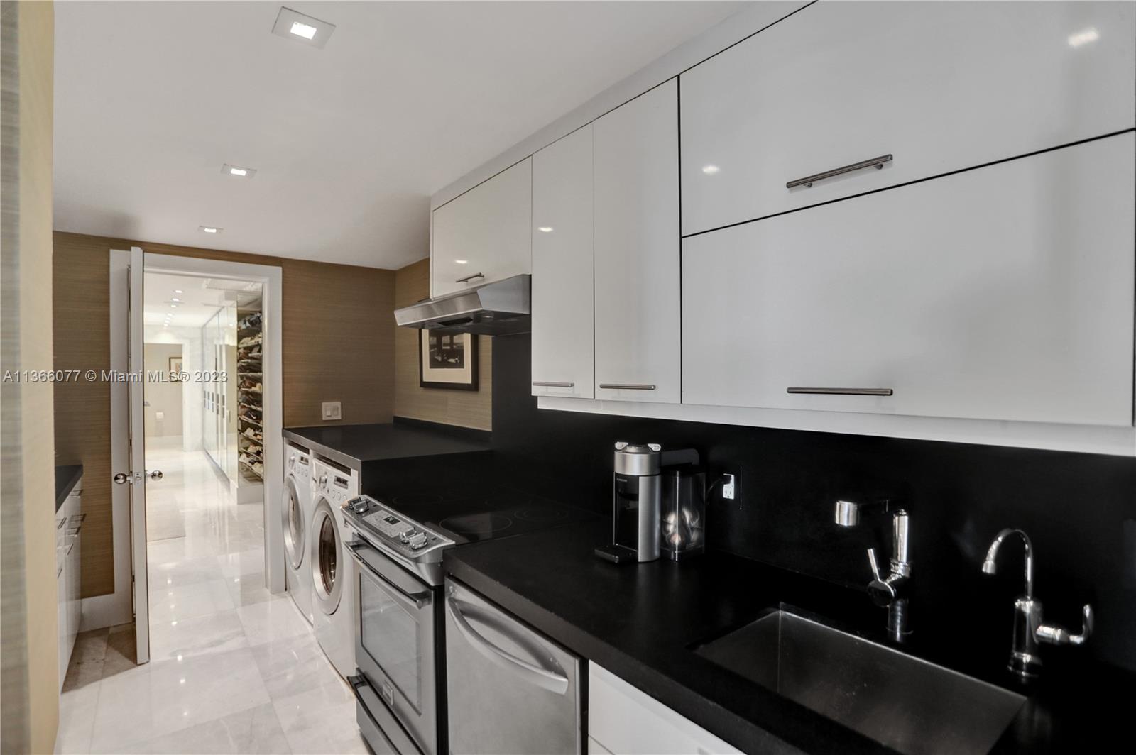 BLAIR HOUSE CONDO - WEST - Residential