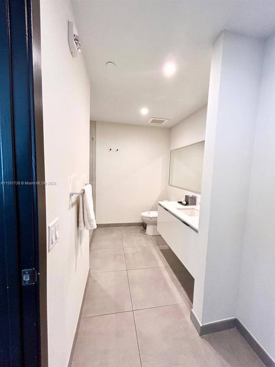 COSTA HOLLYWOOD CONDO - Residential