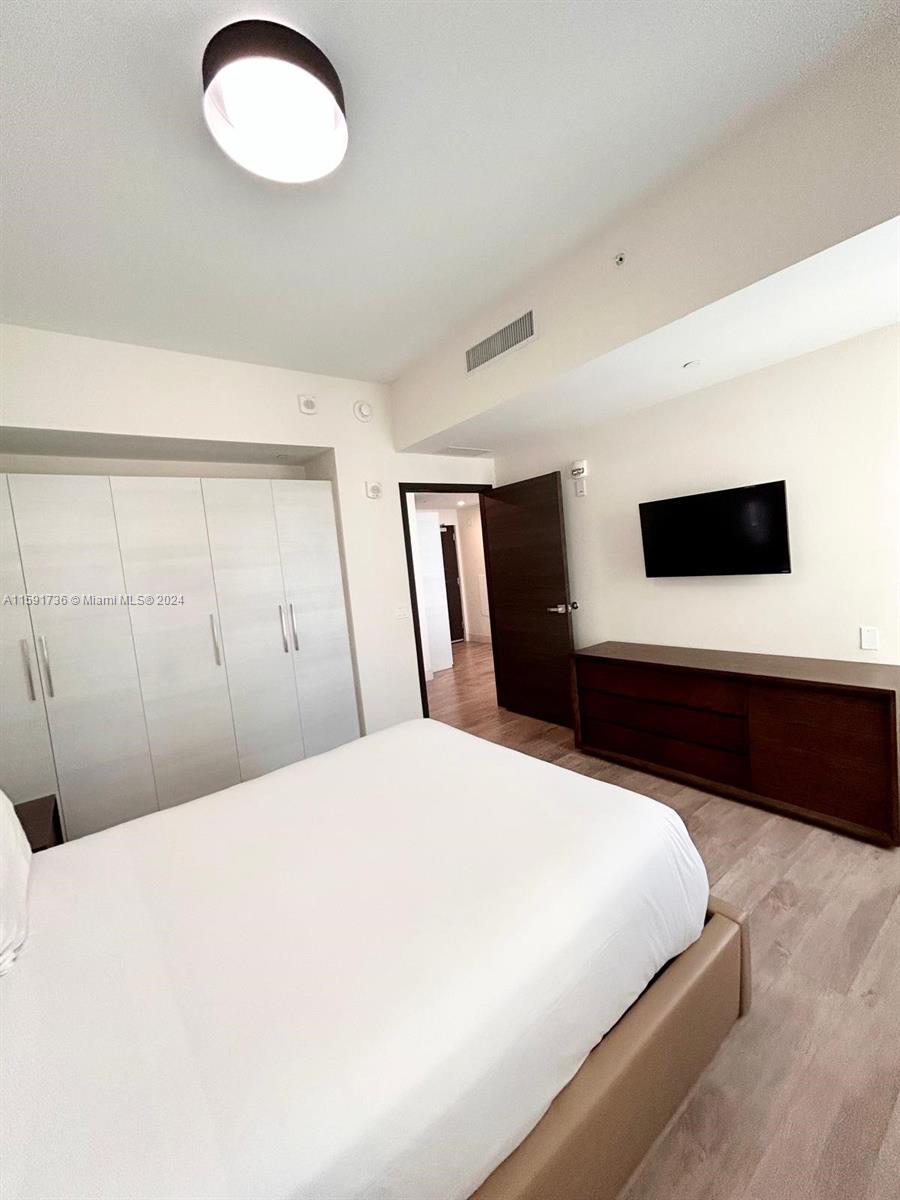 COSTA HOLLYWOOD CONDO - Residential
