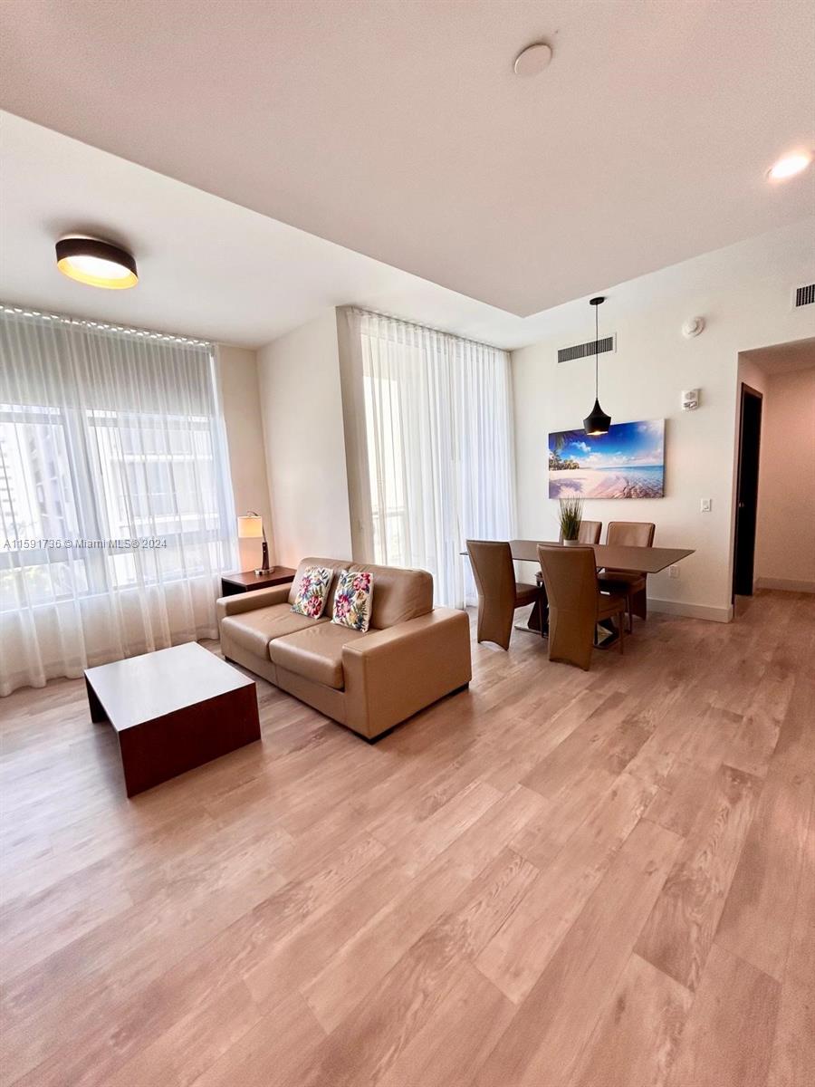 COSTA HOLLYWOOD CONDO - Residential