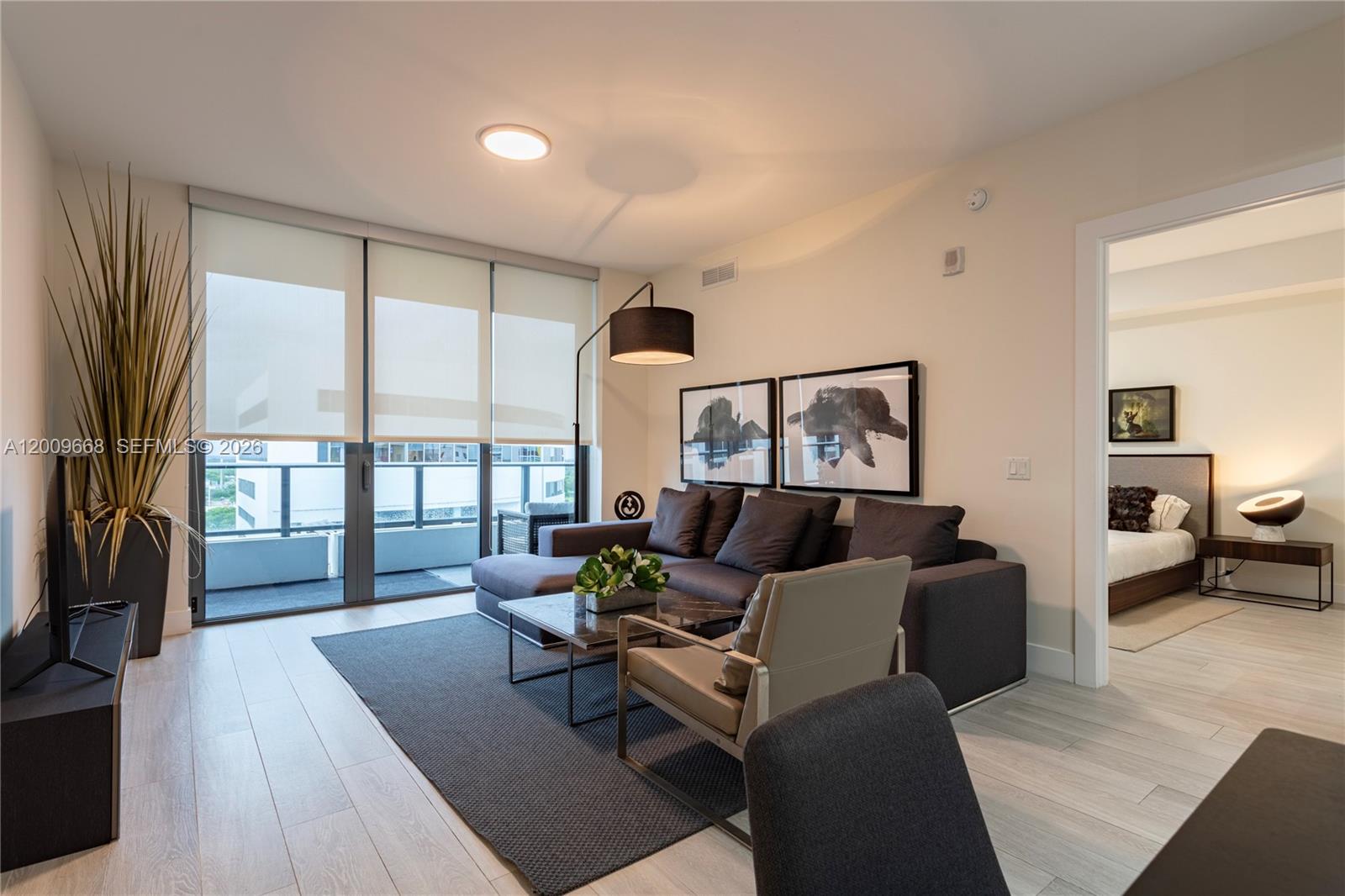 2960 NE 207th St 904