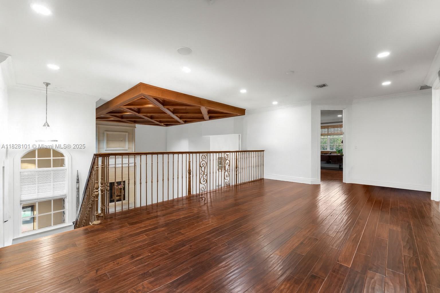 GRAND OAKS - Residential