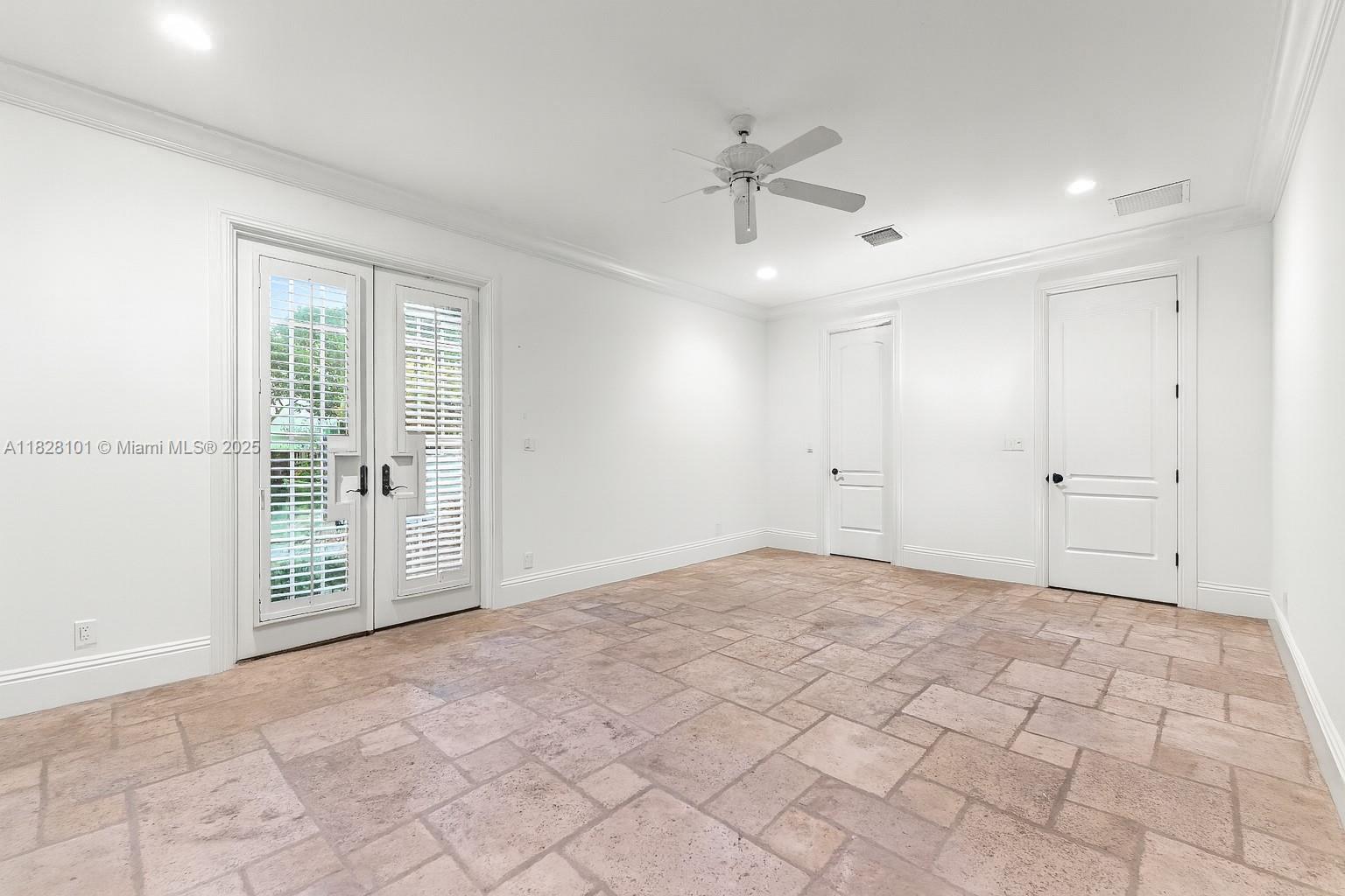 GRAND OAKS - Residential