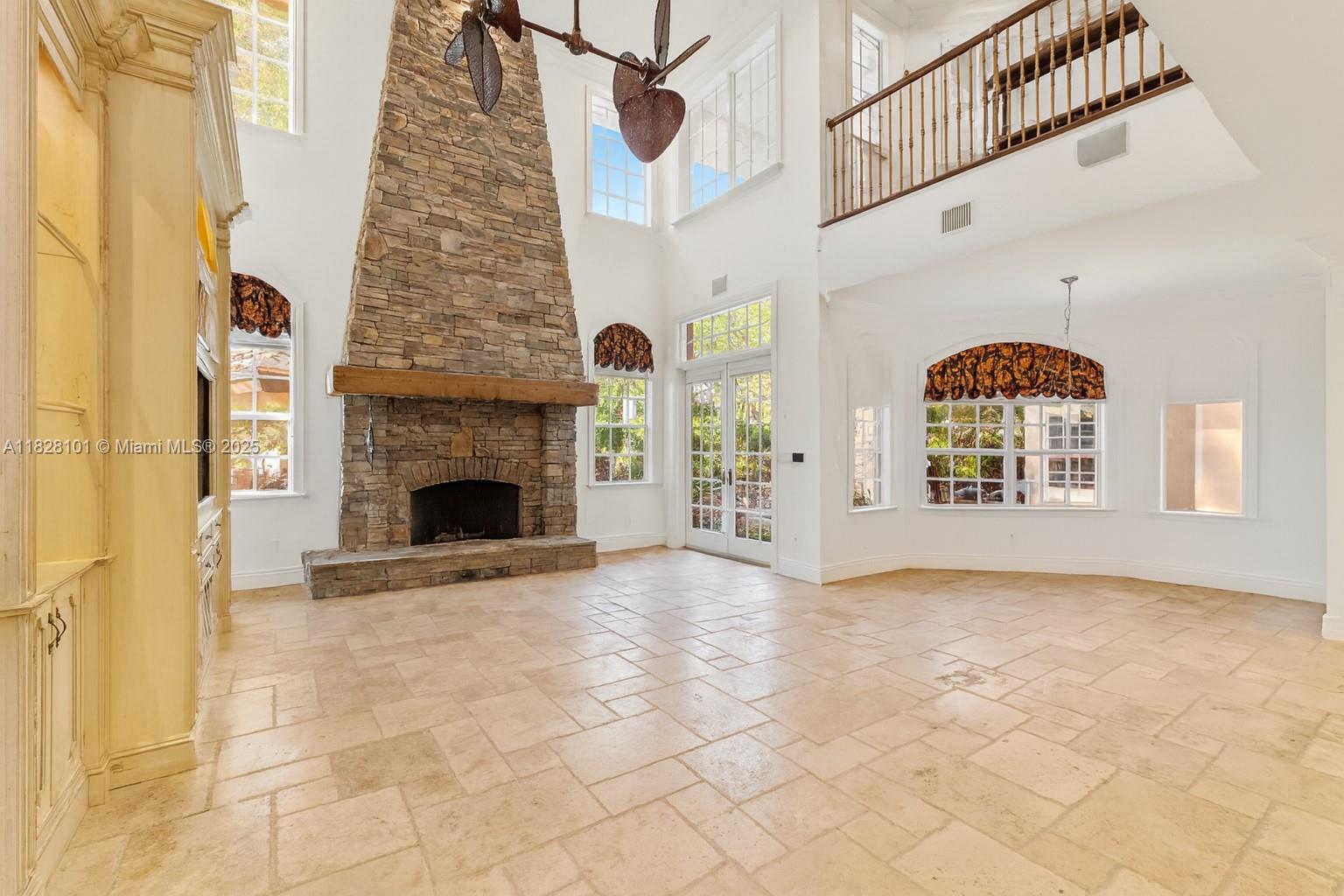 GRAND OAKS - Residential