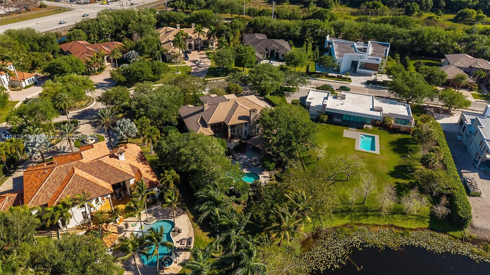 GRAND OAKS - Residential