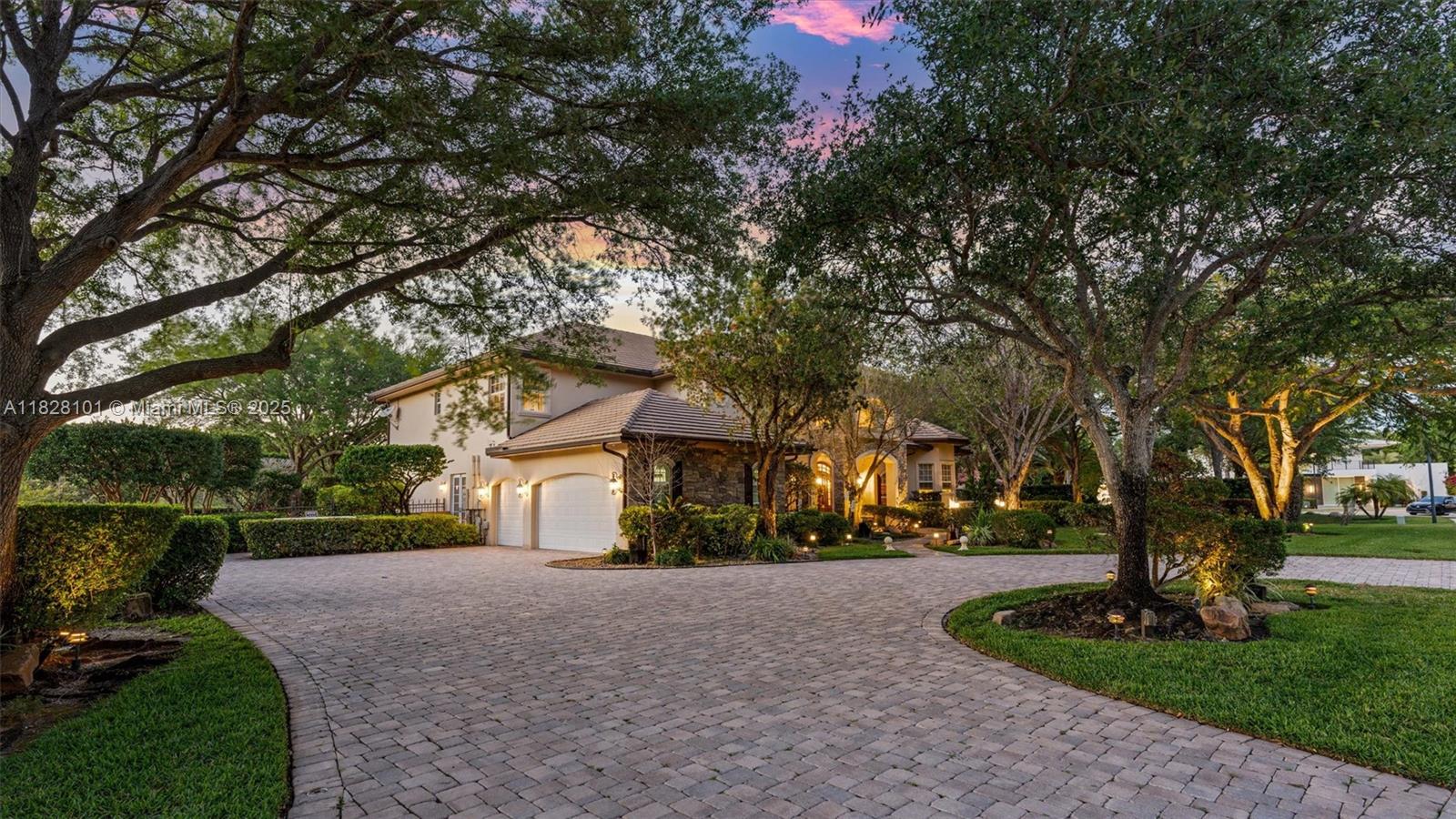 GRAND OAKS - Residential