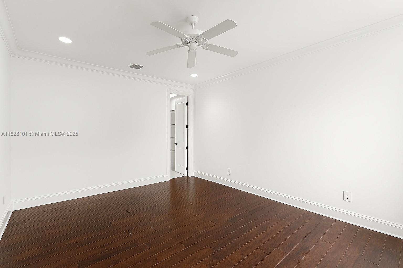 GRAND OAKS - Residential