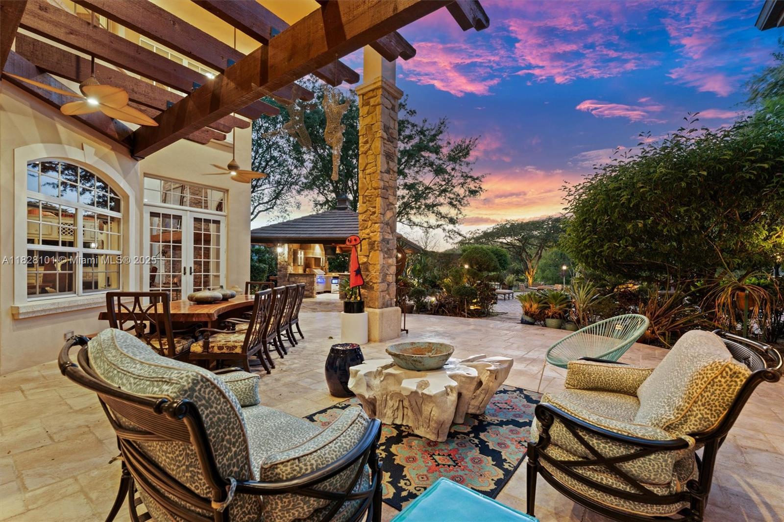 GRAND OAKS - Residential