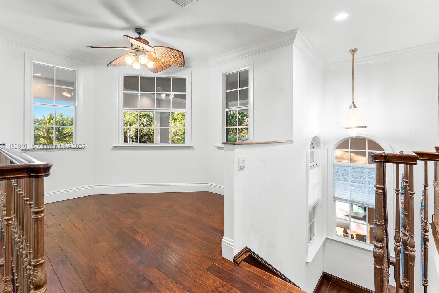 GRAND OAKS - Residential