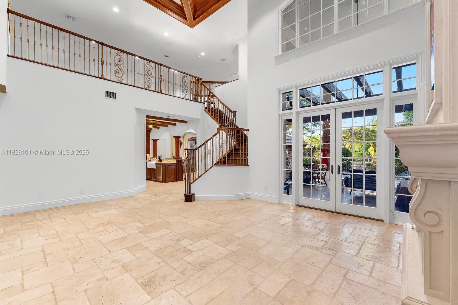 GRAND OAKS - Residential