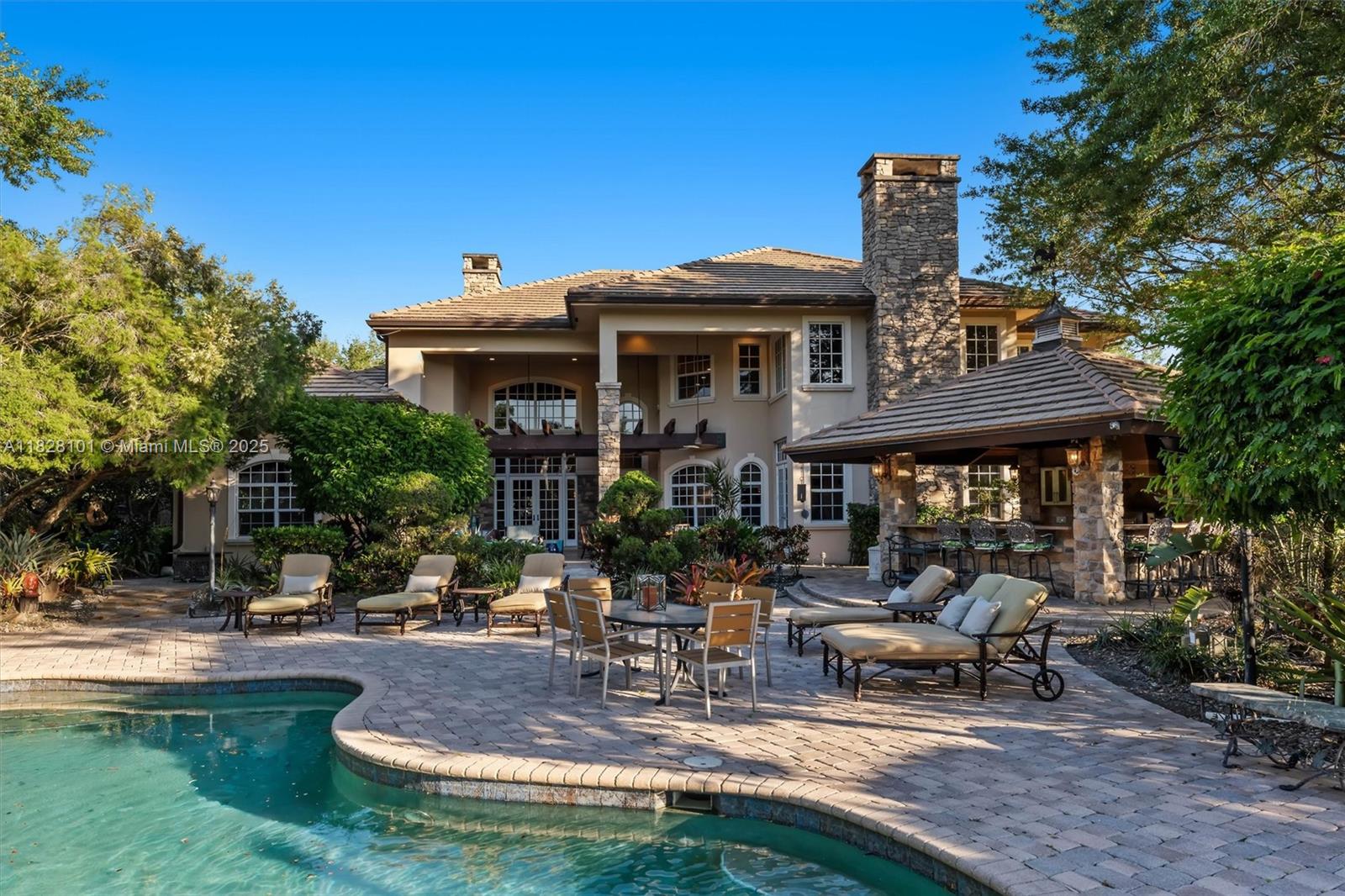 GRAND OAKS - Residential