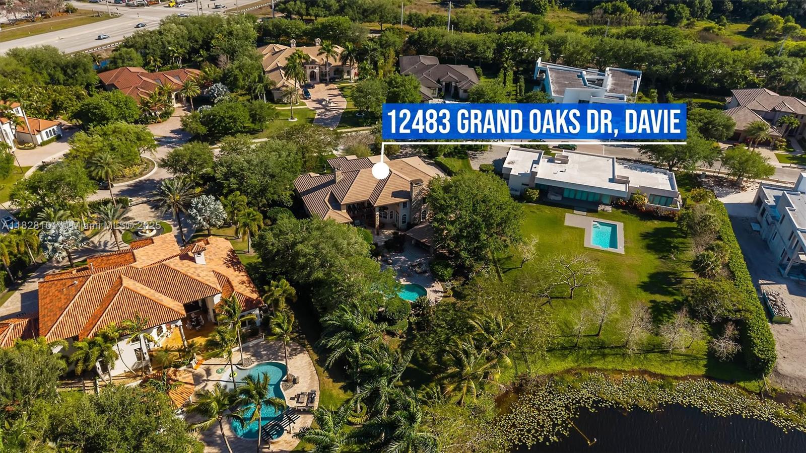 GRAND OAKS - Residential