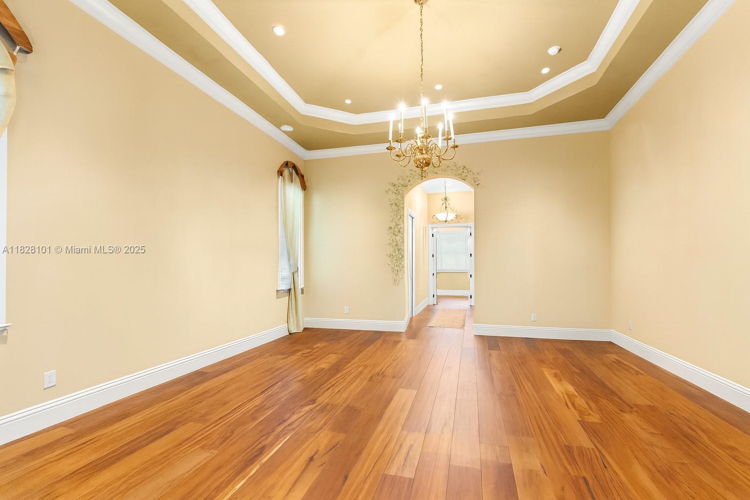 GRAND OAKS - Residential