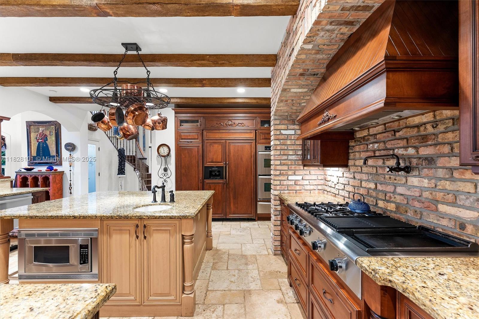 GRAND OAKS - Residential