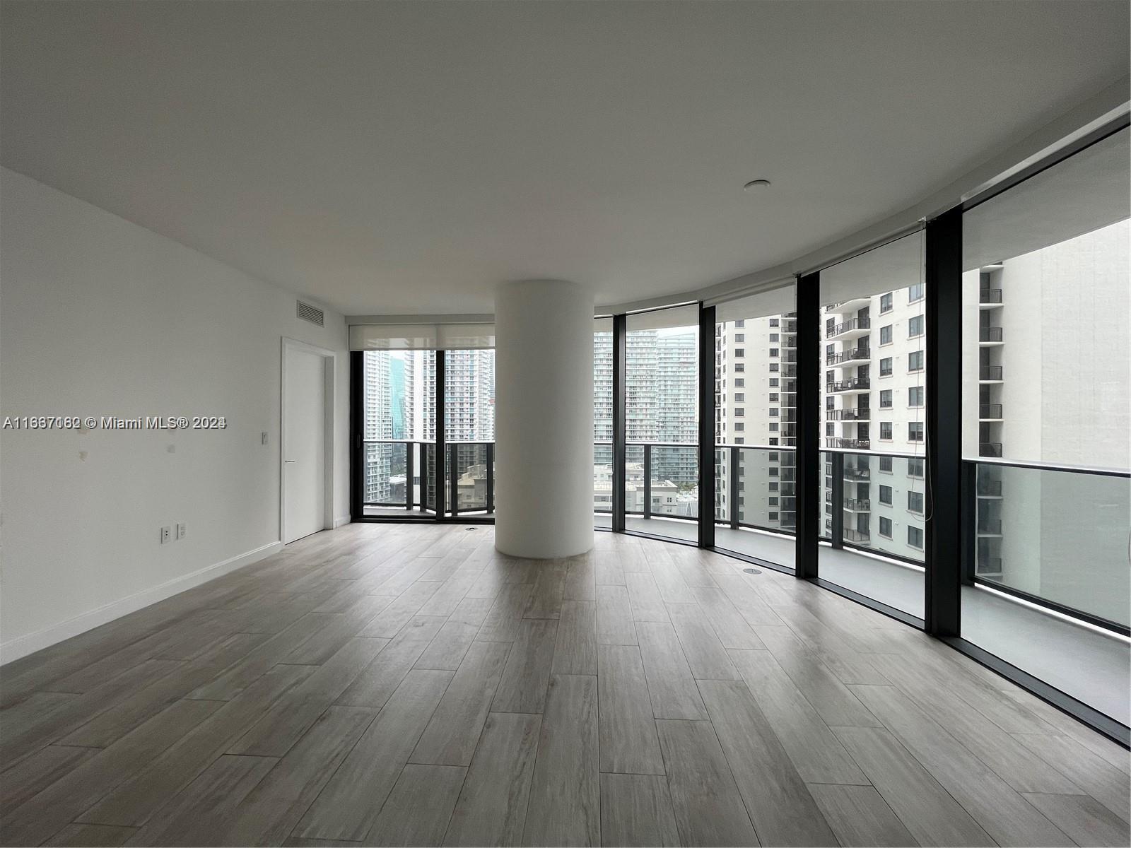 2 BED/2BATH + DEN, BRIGHT CORNER UNIT IN THE BRICKELL HEIGHTS WEST TOWER. UNIT FEATURES BEAUTIFUL CITY VIEWS, UPSCALE CABINETRY THROUGHOUT, PREMIUM APPLIANCES, TILE FLOORS & FLOOR-TO-CEILING SLIDING GLASS DOORS. RESORT-STYLE AMENITIES INCLUDE: GYM, OUTDOOR FITNESS AREAS, SPA, ROOFTOP POOL, KID'S ROOM, THEATER & MORE. CENTRALLY LOCATED WITHIN BRICKELL, WALKING DISTANCE TO BRICKELL CITY CENTRE, PUBLIX, BANKS, RESTAURANTS & MORE. UNIT HAS 1 ASSIGNED PARKING SPOT, VALET SPACES AVAILABLE FOR RENT FOR ADDITIONAL CARS PENDING AVAILABILITY.