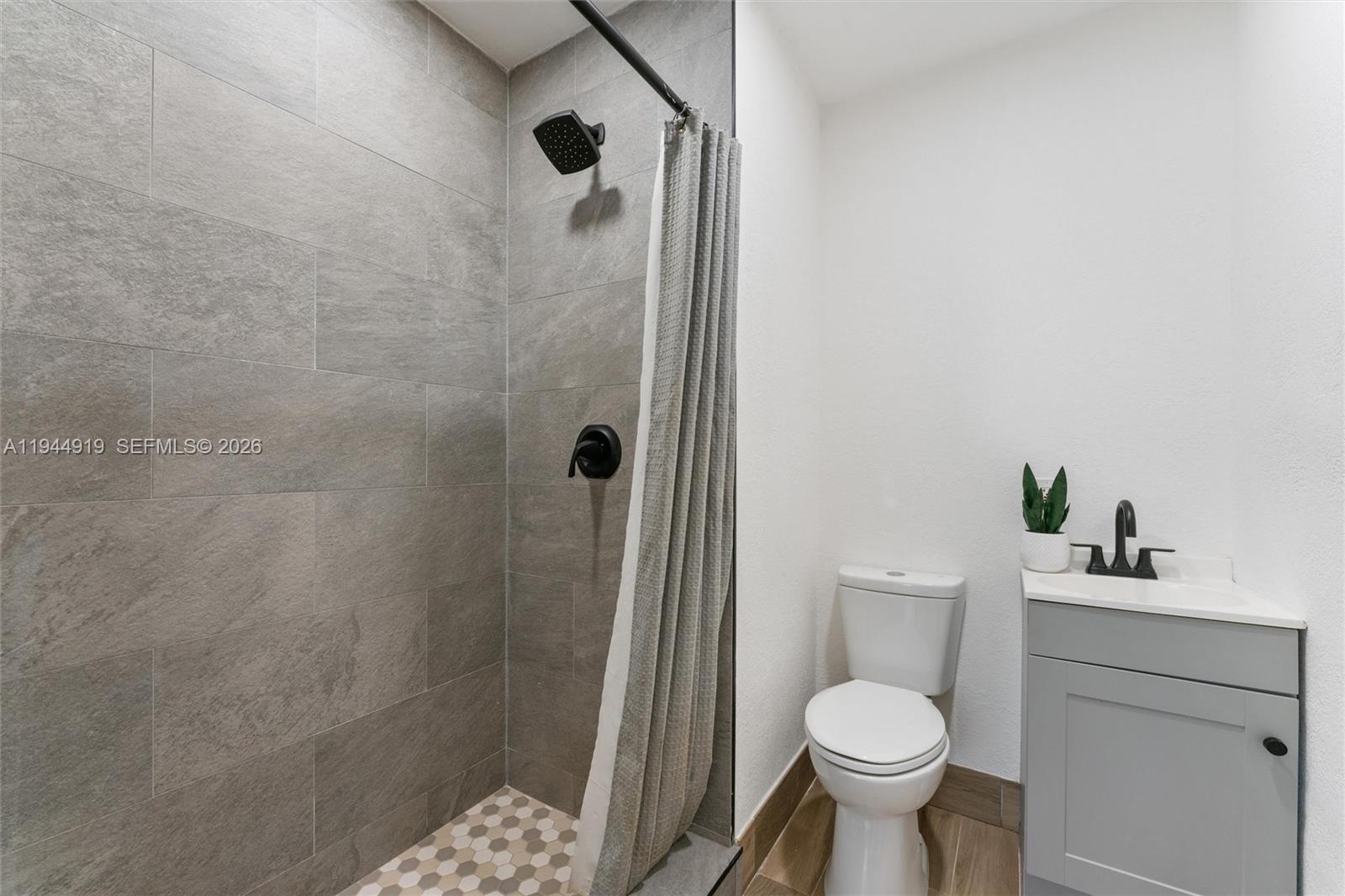 COLLIER ESTATES 2ND ADD - Residential