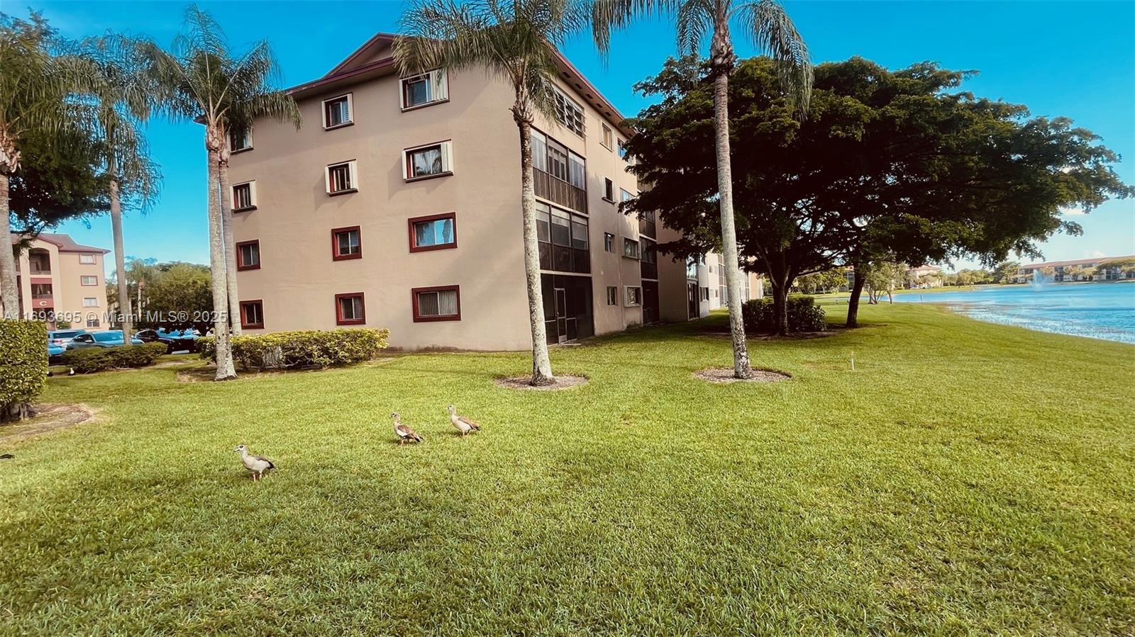 Property for Sale at 950 Sw 138th Ave 314B, Pembroke Pines, Miami-Dade County, Florida - Bedrooms: 2 
Bathrooms: 2  - $325,000