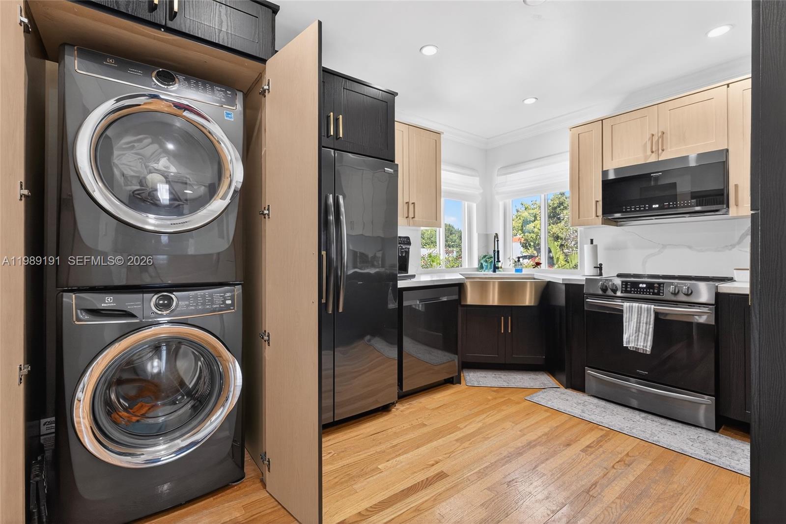 BEACON MANOR - Residential